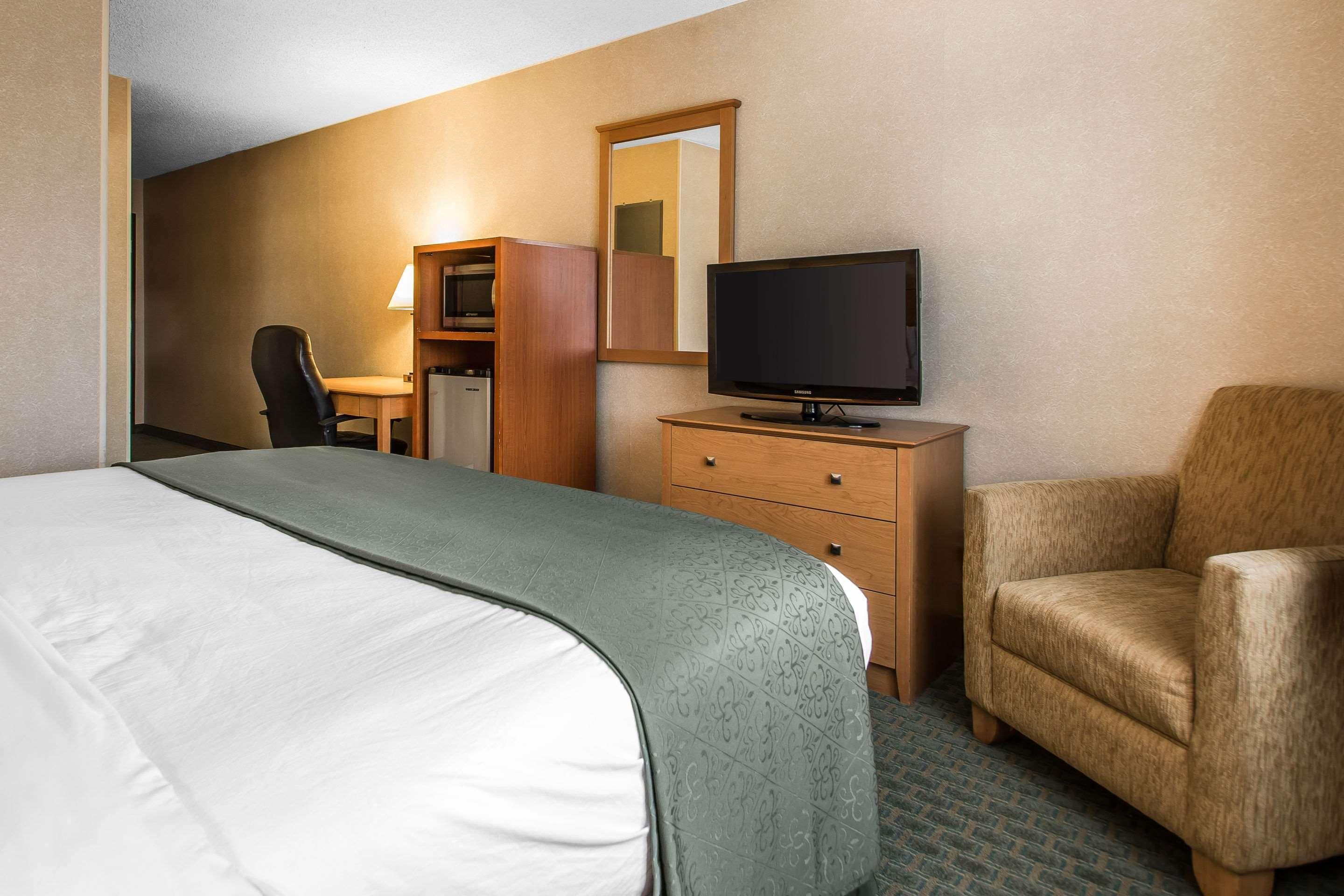 Quality Inn Dubuque On Hwy 20 Esterno foto