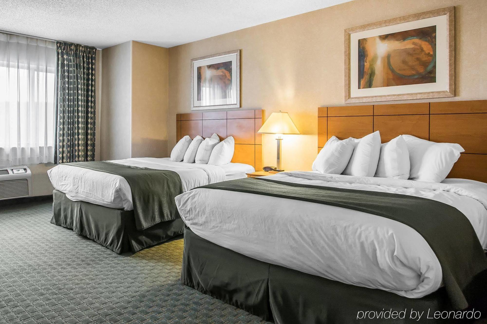 Quality Inn Dubuque On Hwy 20 Esterno foto